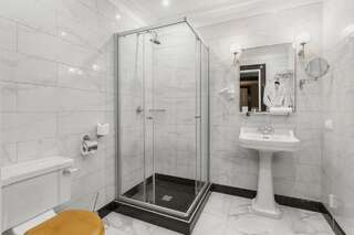 Отель Wall Street by Ribas Одесса Полулюкс-2